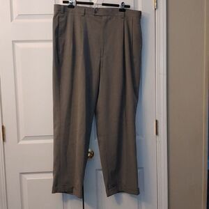 Milano Uomo gray dress pants  Sz 40/30 EUC